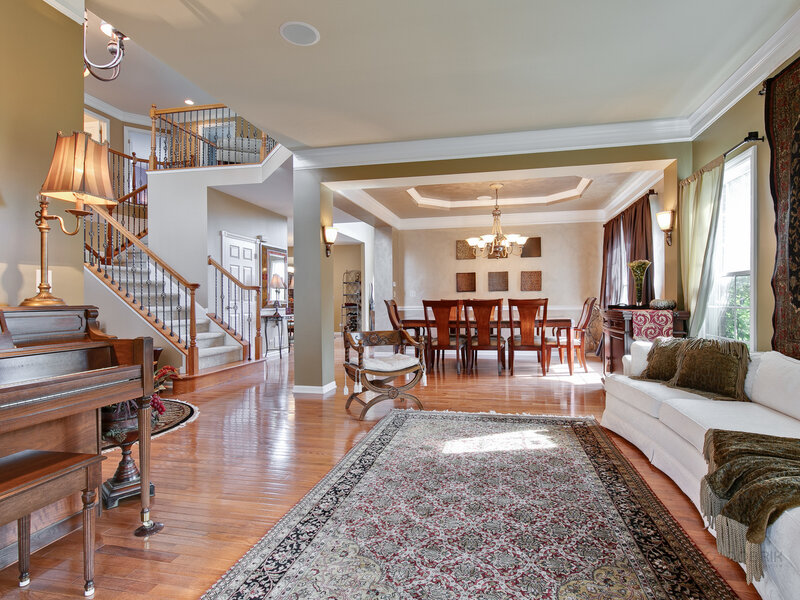 10 Eagle Ridge Drive Hawthorn Woods IL 60047