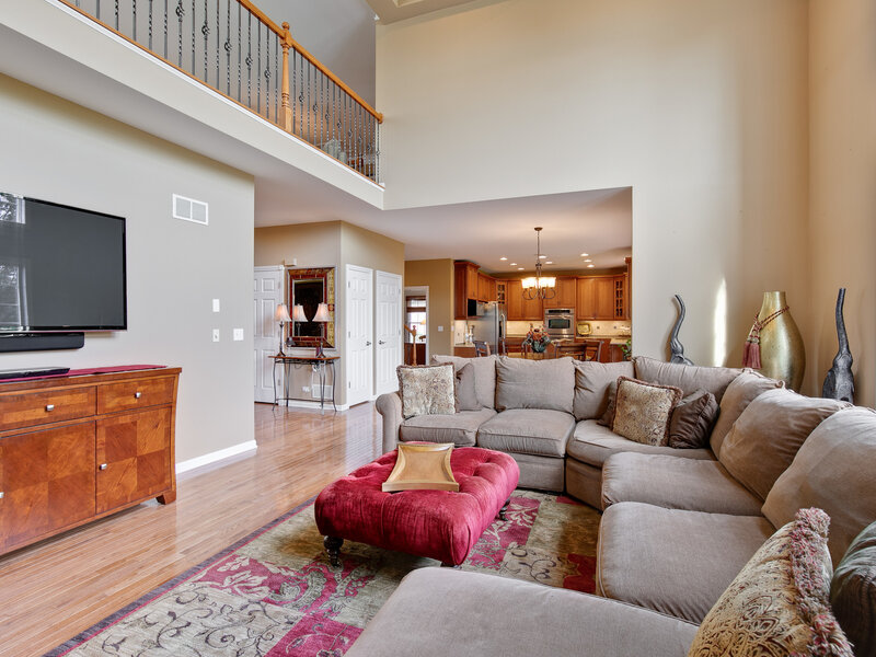 10 Eagle Ridge Drive Hawthorn Woods IL 60047