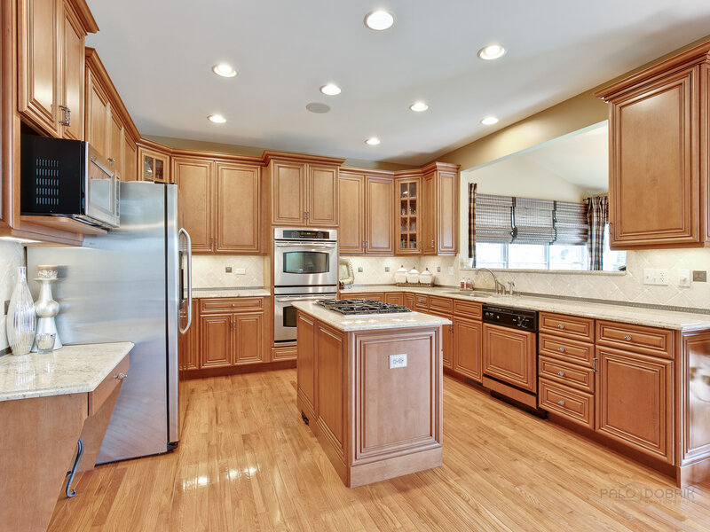 10 Eagle Ridge Drive Hawthorn Woods IL 60047