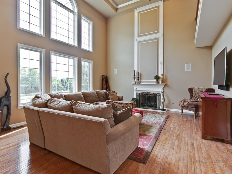10 Eagle Ridge Drive Hawthorn Woods IL 60047