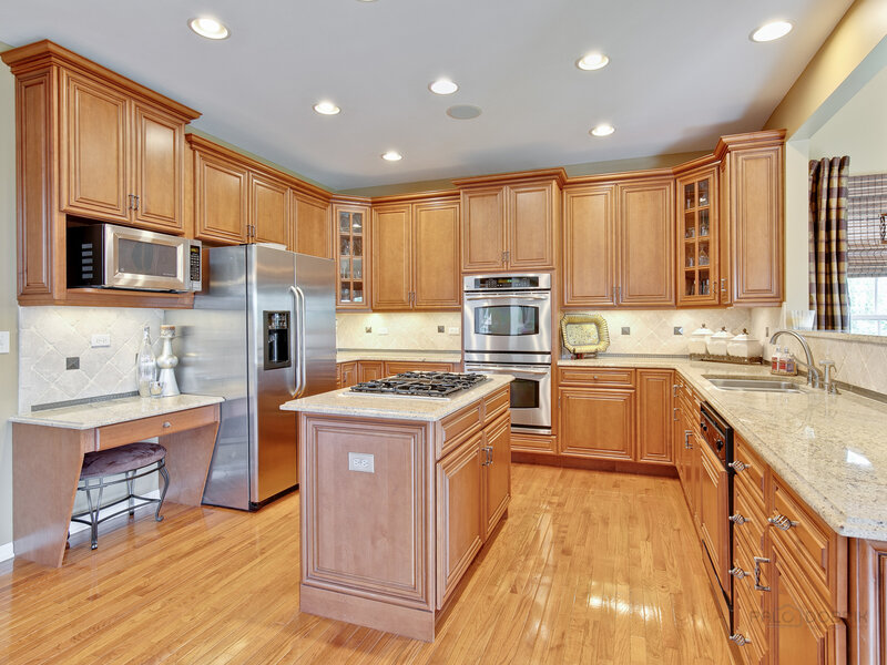 10 Eagle Ridge Drive Hawthorn Woods IL 60047