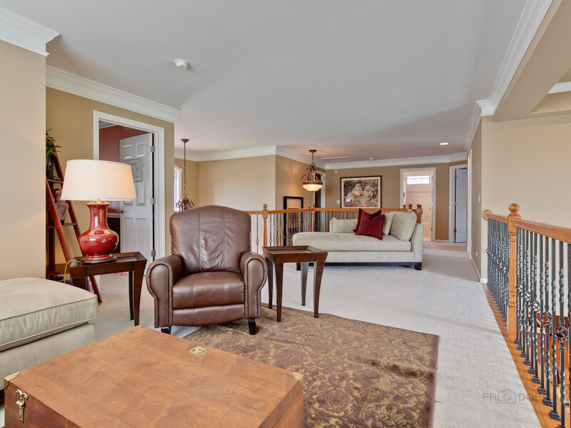 10 Eagle Ridge Drive Hawthorn Woods IL 60047