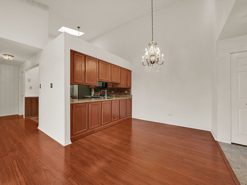 4217 W 76th Street Chicago IL 60652