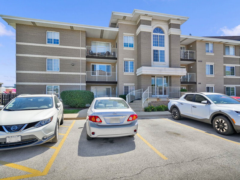 4217 W 76th Street Chicago IL 60652