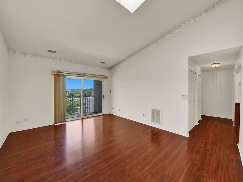 4217 W 76th Street Chicago IL 60652