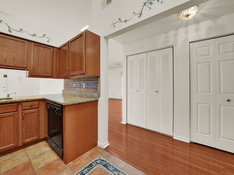 4217 W 76th Street Chicago IL 60652