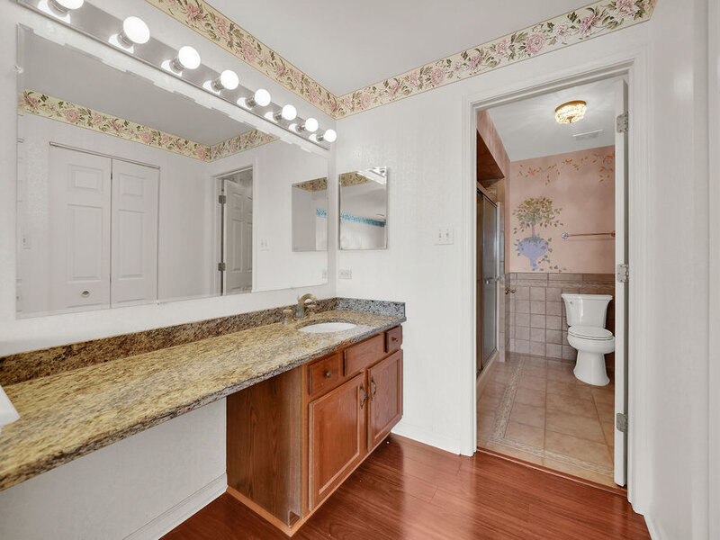 4217 W 76th Street Chicago IL 60652