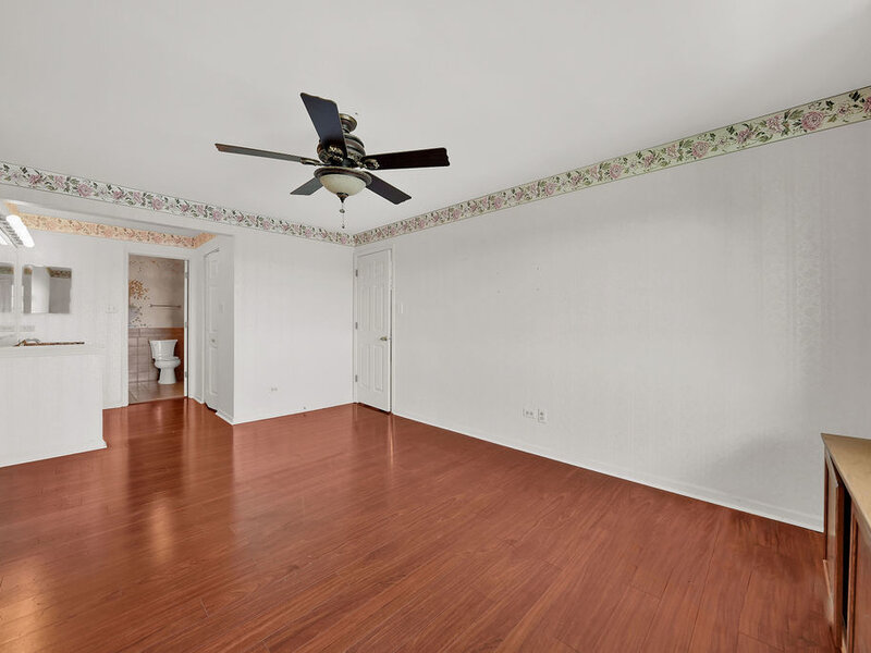4217 W 76th Street Chicago IL 60652