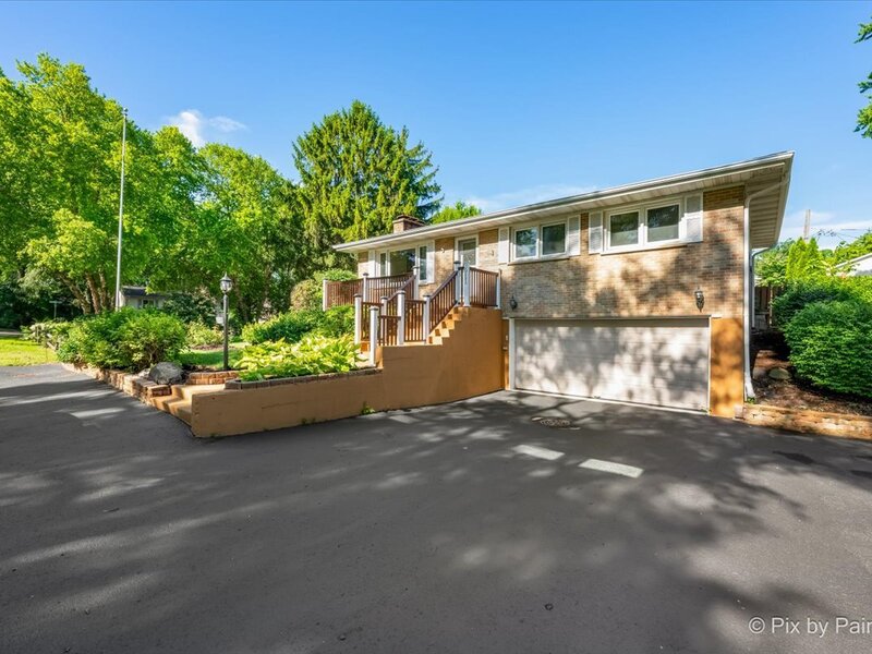 3911 Eastway Drive Island Lake IL 60042