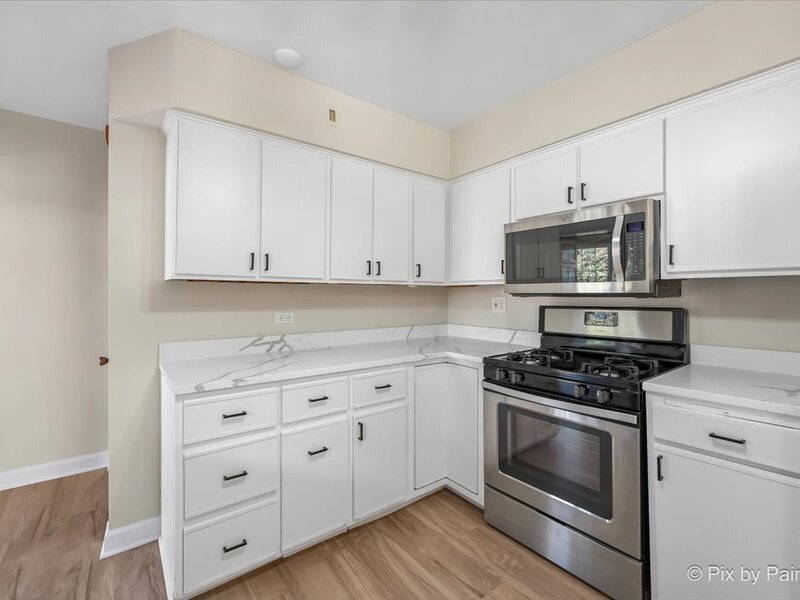3911 Eastway Drive Island Lake IL 60042