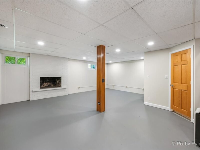 3911 Eastway Drive Island Lake IL 60042
