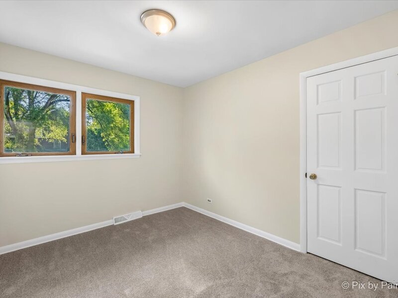 3911 Eastway Drive Island Lake IL 60042