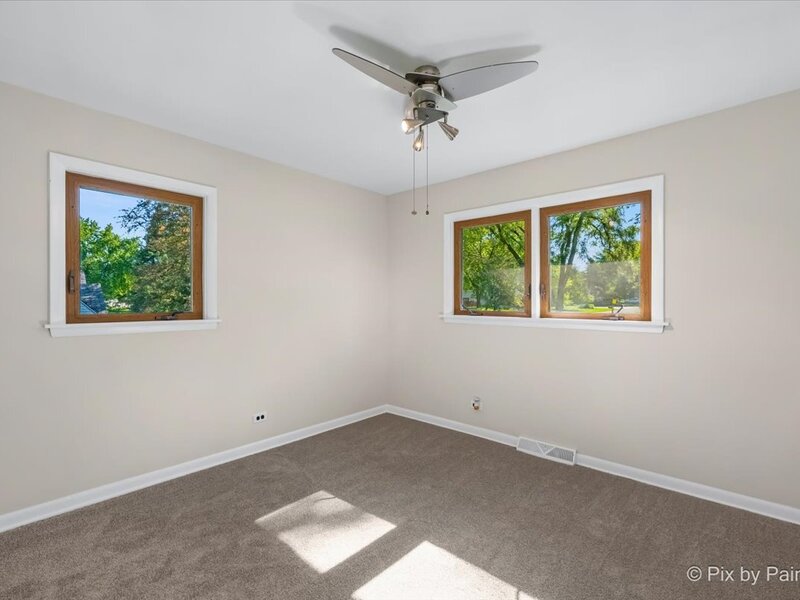3911 Eastway Drive Island Lake IL 60042