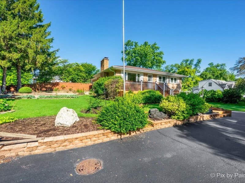 3911 Eastway Drive Island Lake IL 60042
