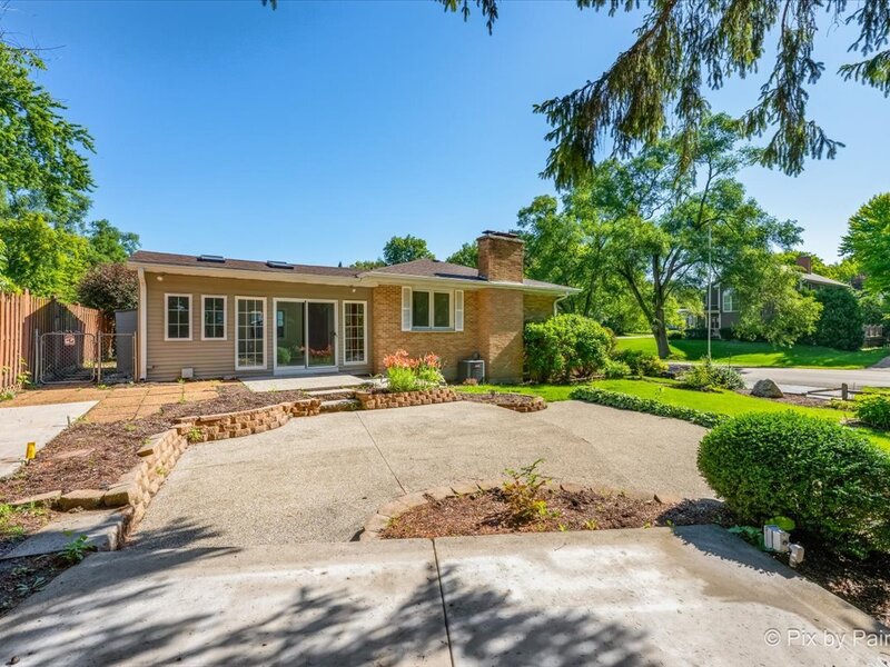 3911 Eastway Drive Island Lake IL 60042