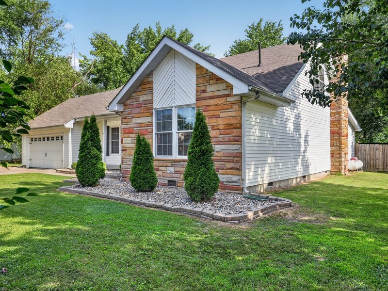 1004 E Illinois Street Marion IL 62959