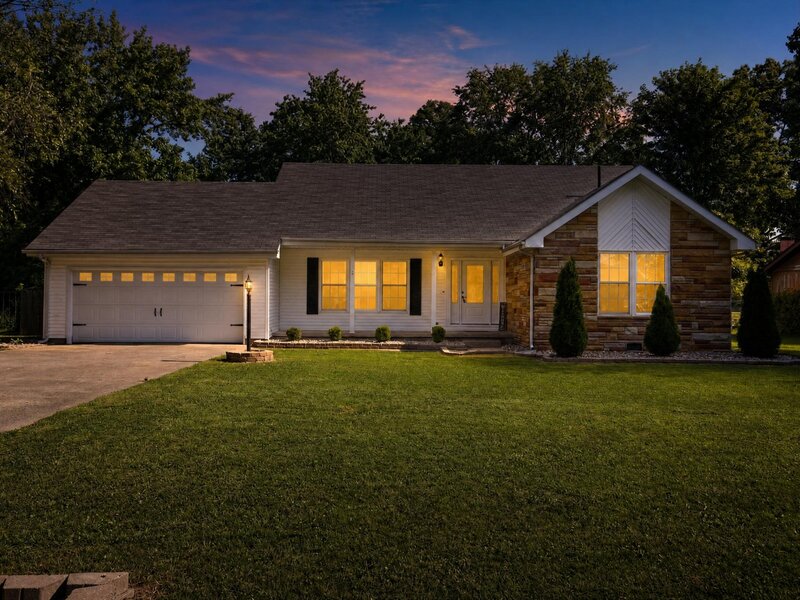 1004 E Illinois Street Marion IL 62959