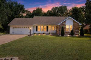 Photo of 1004 E Illinois Street Marion IL 62959