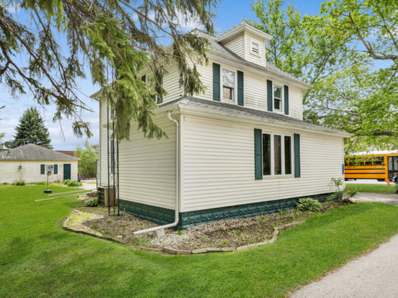 5172 E Center Street Bourbonnais IL 60914