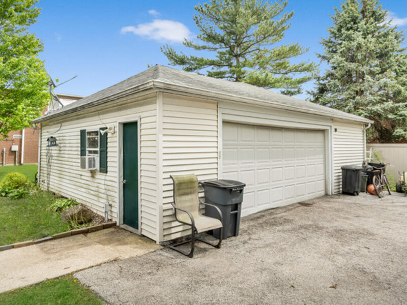 5172 E Center Street Bourbonnais IL 60914