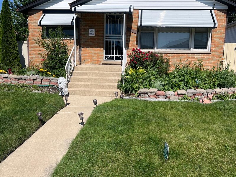 15943 Vine Avenue Harvey IL 60426