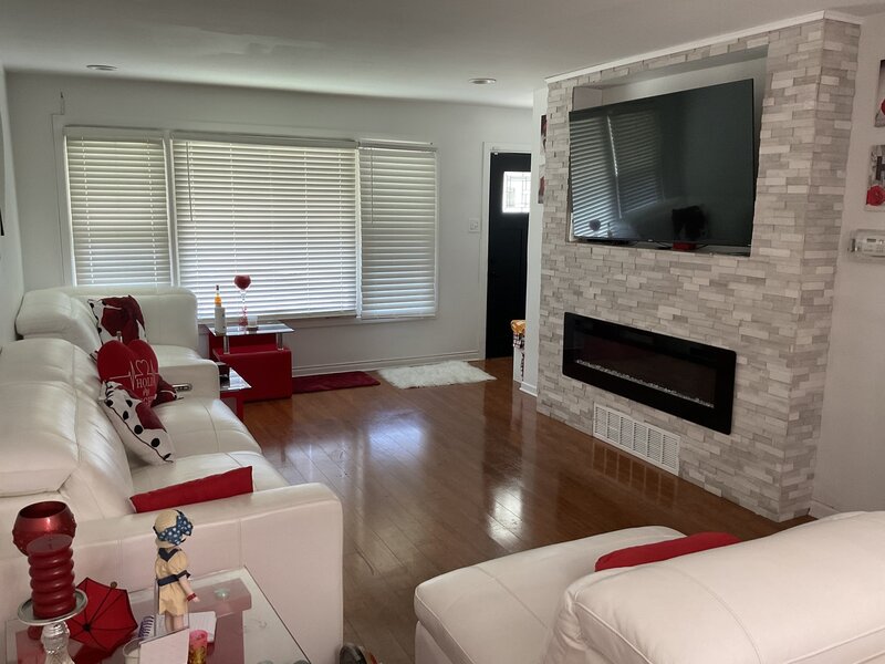 15943 Vine Avenue Harvey IL 60426