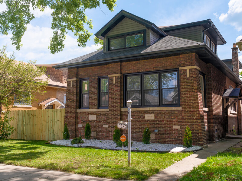 7625 S Clyde Avenue Chicago IL 60649