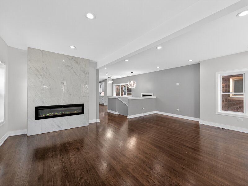 7625 S Clyde Avenue Chicago IL 60649