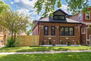 Photo of 7625 S Clyde Avenue Chicago IL 60649