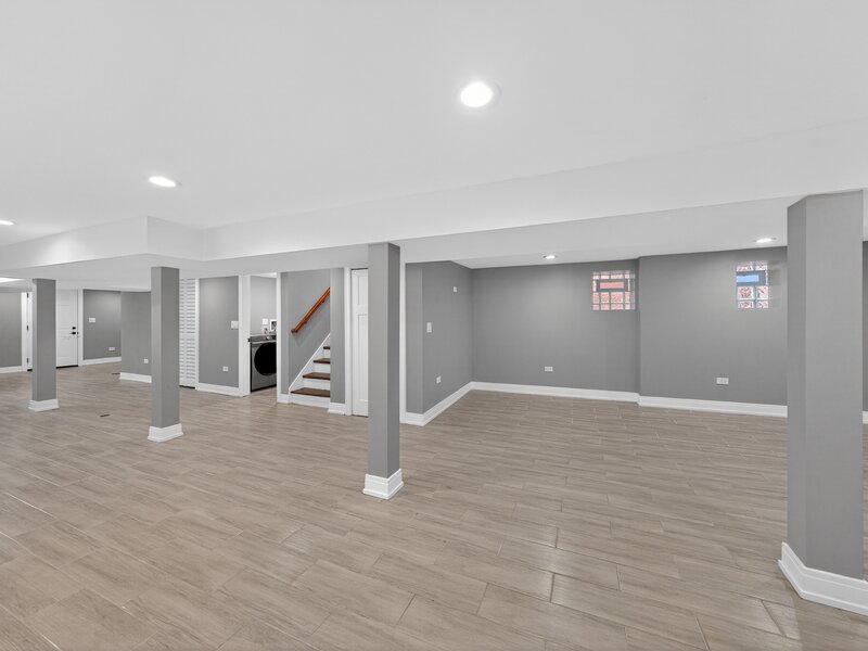 7625 S Clyde Avenue Chicago IL 60649