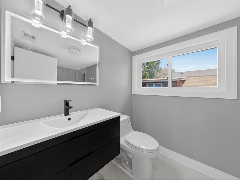 7625 S Clyde Avenue Chicago IL 60649