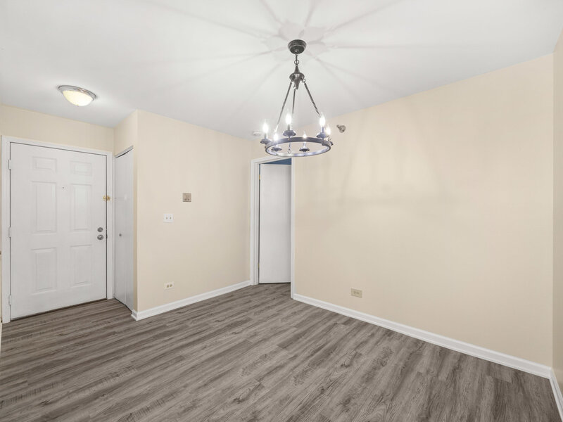 214 Glengarry Drive Bloomingdale IL 60108