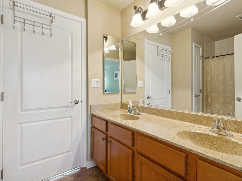 391 Lake Run Lane North Aurora IL 60542