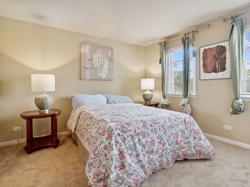 391 Lake Run Lane North Aurora IL 60542