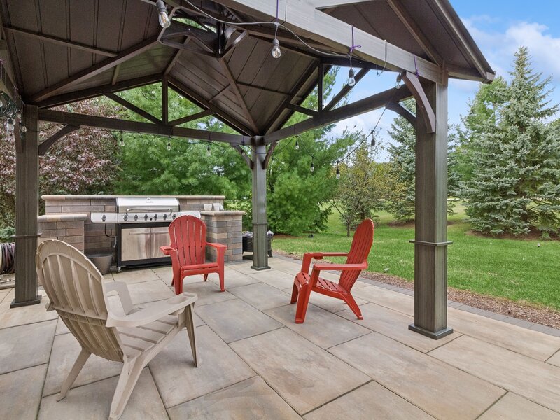 391 Lake Run Lane North Aurora IL 60542