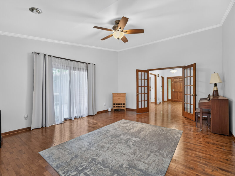 1006 N White Pine Drive Dixon IL 61021