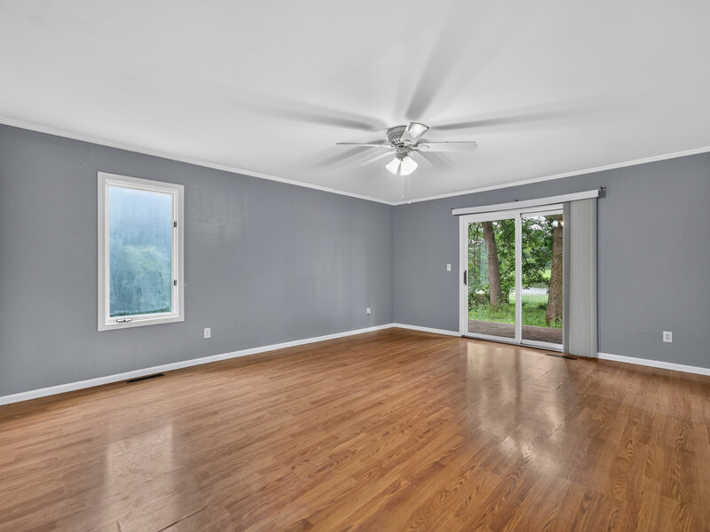 1006 N White Pine Drive Dixon IL 61021