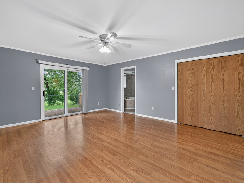 1006 N White Pine Drive Dixon IL 61021