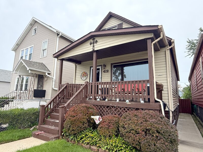 412 156th Street Calumet City IL 60409