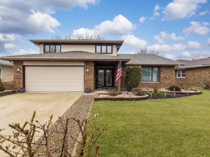8058 Circle Drive Palos Hills IL 60465