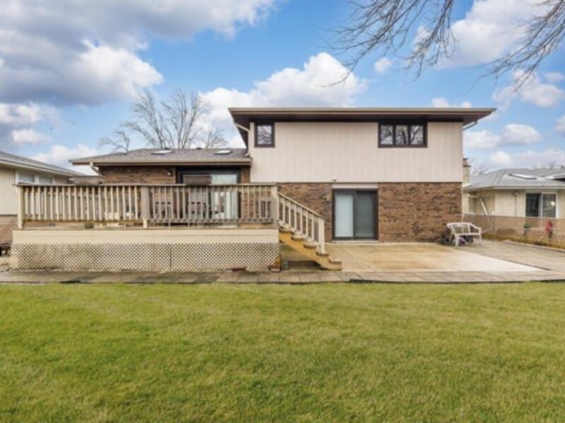 8058 Circle Drive Palos Hills IL 60465