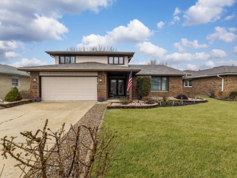 8058 Circle Drive Palos Hills IL 60465