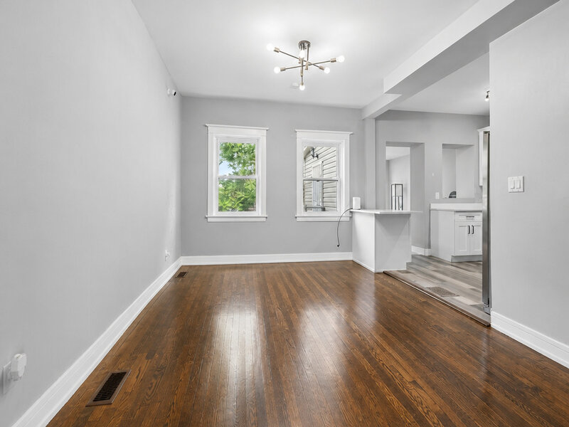 7005 S Eberhart Avenue Chicago IL 60637