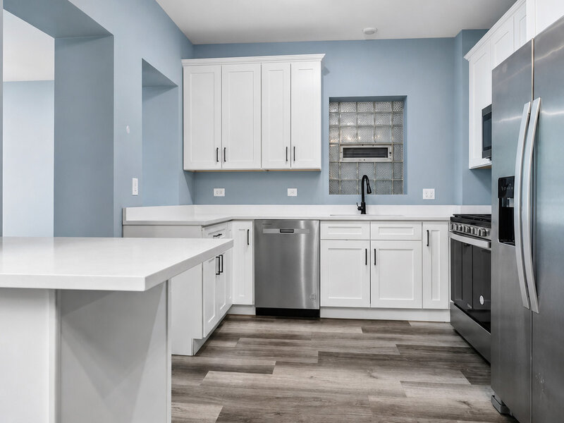 7005 S Eberhart Avenue Chicago IL 60637