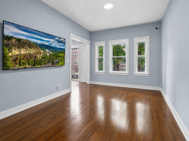 7005 S Eberhart Avenue Chicago IL 60637