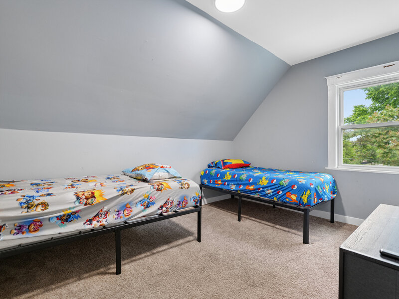 7005 S Eberhart Avenue Chicago IL 60637