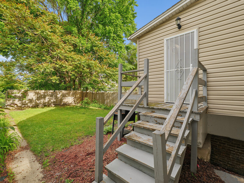 7005 S Eberhart Avenue Chicago IL 60637