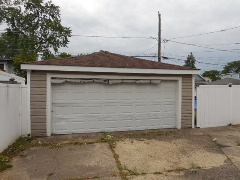 312 S 10th Avenue Maywood IL 60153