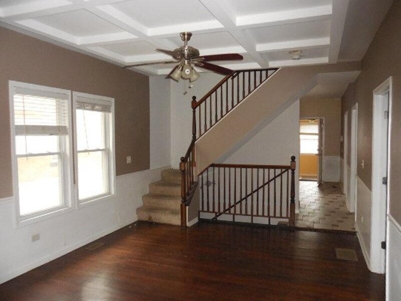 312 S 10th Avenue Maywood IL 60153