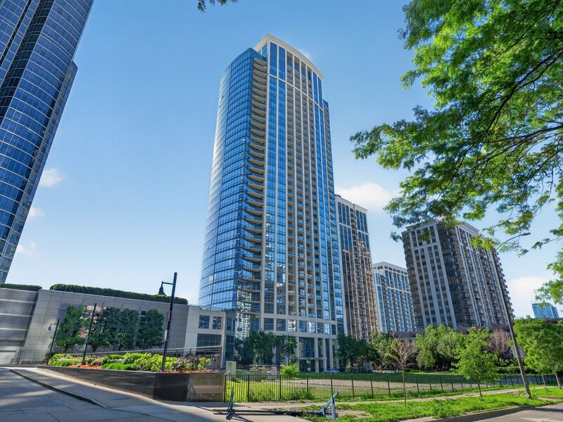 1235 S Prairie Avenue Chicago IL 60605